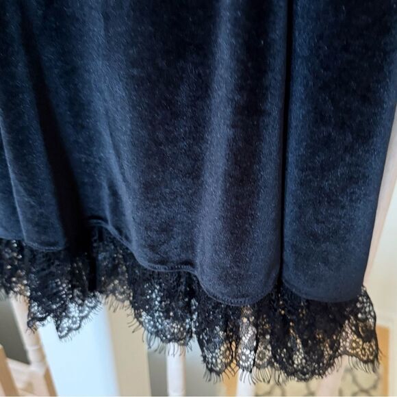 Dolls Kill Widow Blind Faith Velvet Lace Trim Mini Dress in Black L NWOT - Picture 12 of 13